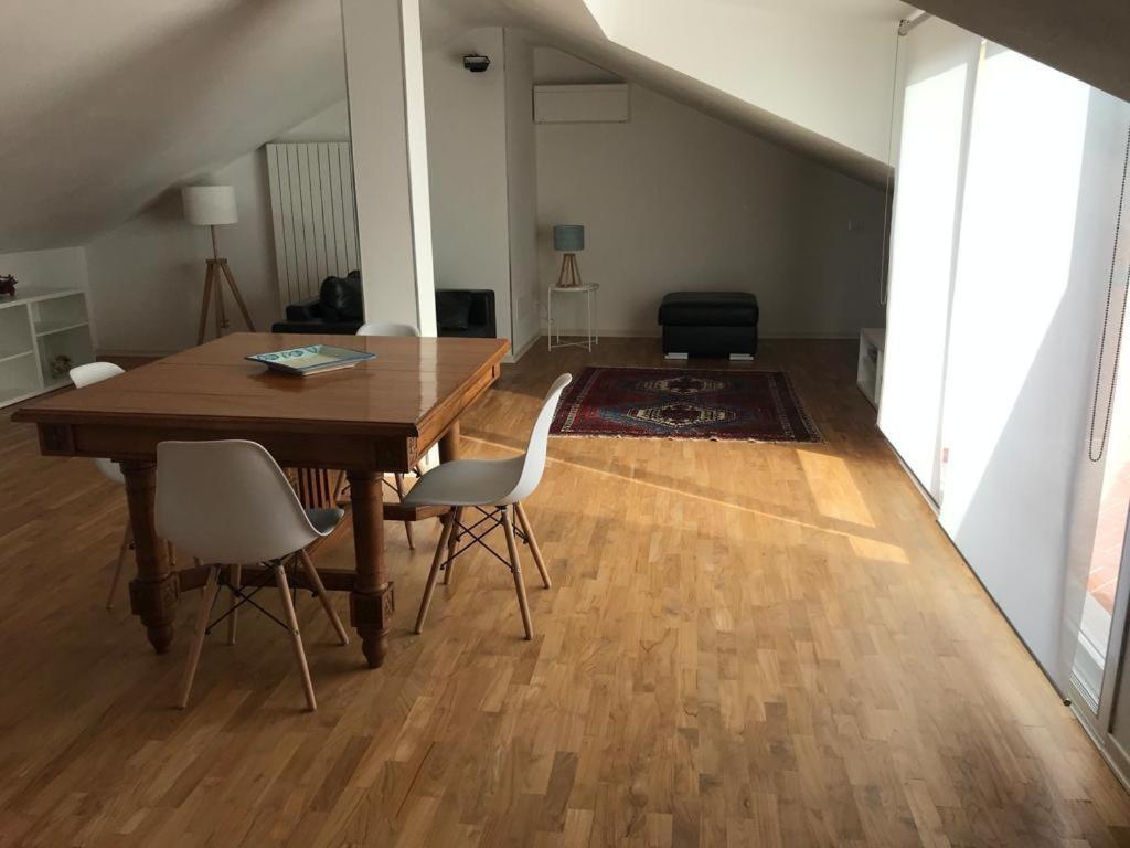 ヴェッツァーノ・リーグレLa Casa Con Vista Di Emmaアパートメント エクステリア 写真