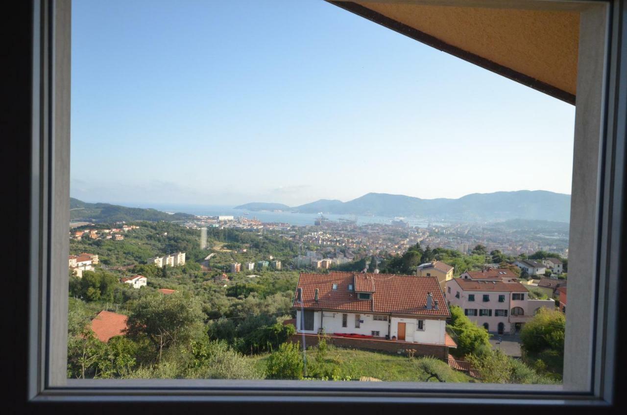 ヴェッツァーノ・リーグレLa Casa Con Vista Di Emmaアパートメント エクステリア 写真